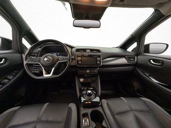 Nissan Leaf 13 of 29