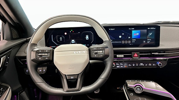 Kia EV6 12 of 24