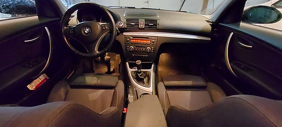 BMW 118i 4 of 9