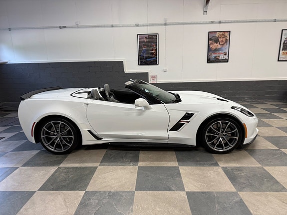 Chevrolet Corvette 2 of 30