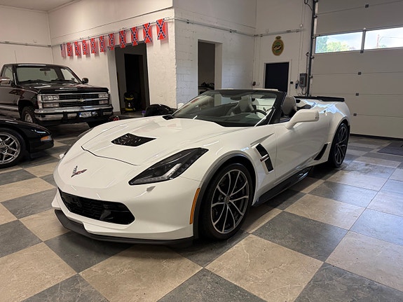 Chevrolet Corvette 6 of 30