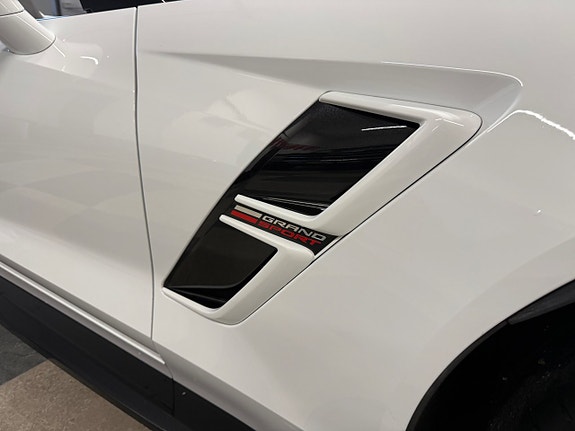 Chevrolet Corvette 15 of 30