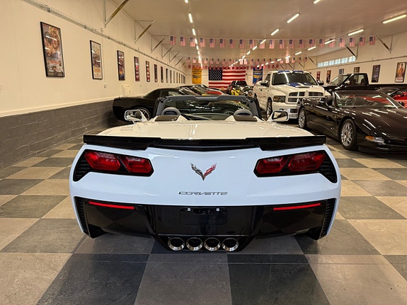 Chevrolet Corvette 11 of 30