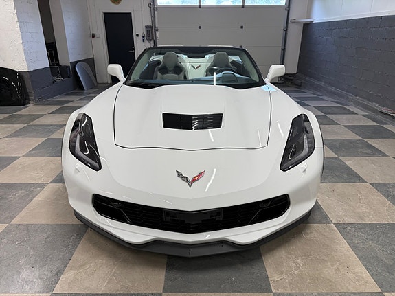 Chevrolet Corvette 5 of 30
