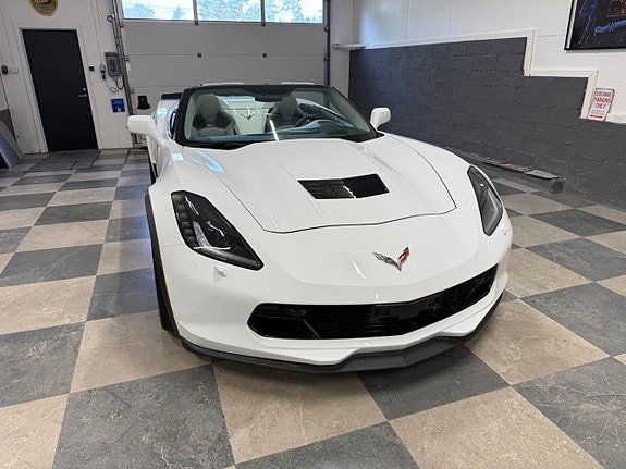 Chevrolet Corvette 4 of 30