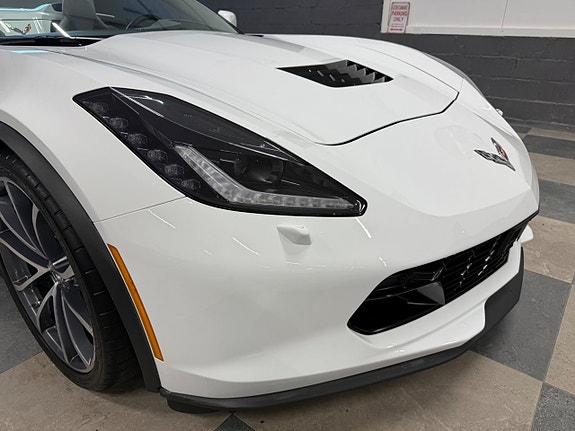Chevrolet Corvette 17 of 30