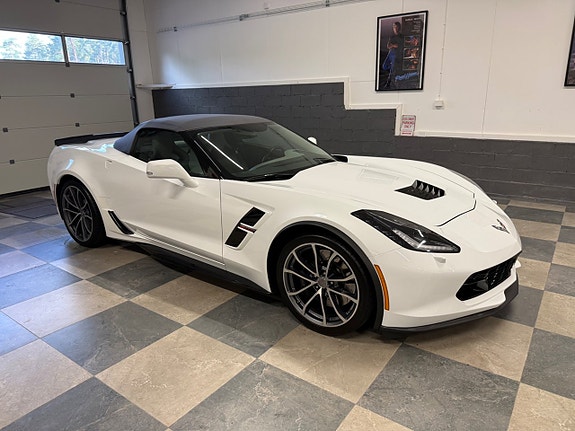 Chevrolet Corvette 25 of 30