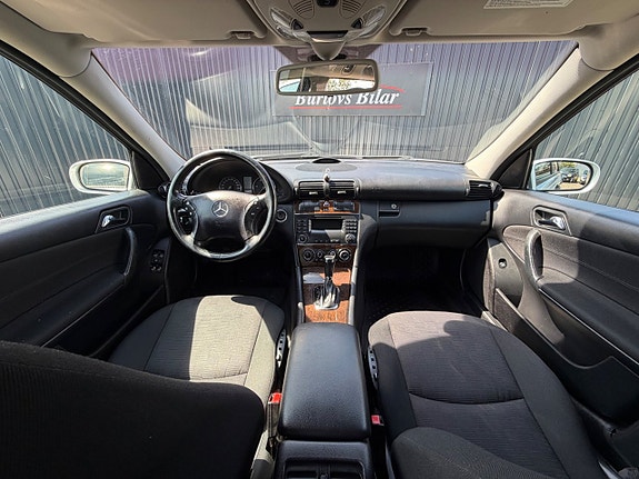 Mercedes-Benz C200 9 of 9