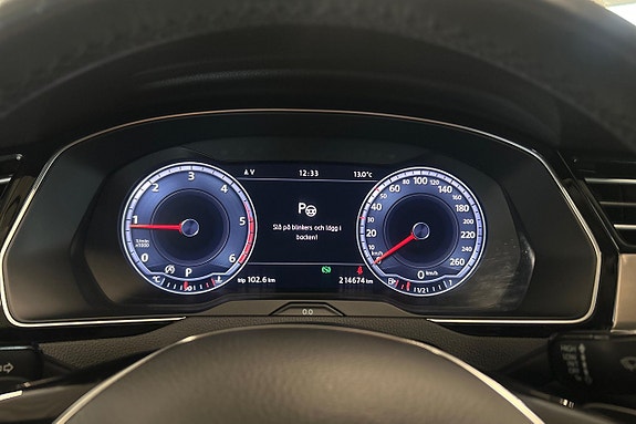 Volkswagen Passat 18 of 27