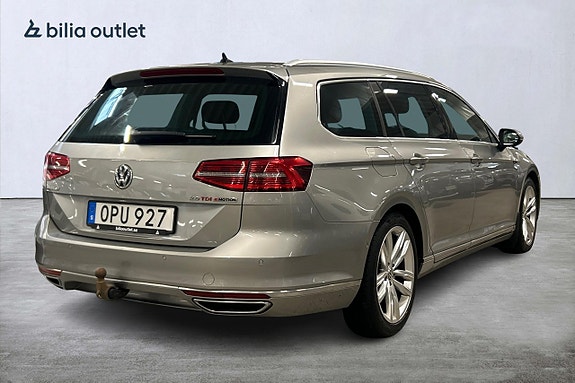 Volkswagen Passat 6 of 27