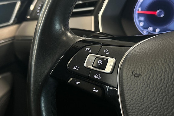 Volkswagen Passat 23 of 27