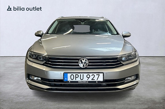 Volkswagen Passat 3 of 27