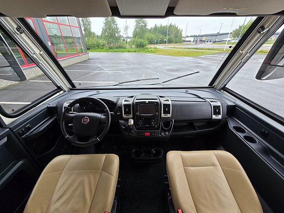 Bürstner Elegance I 728 10 of 12