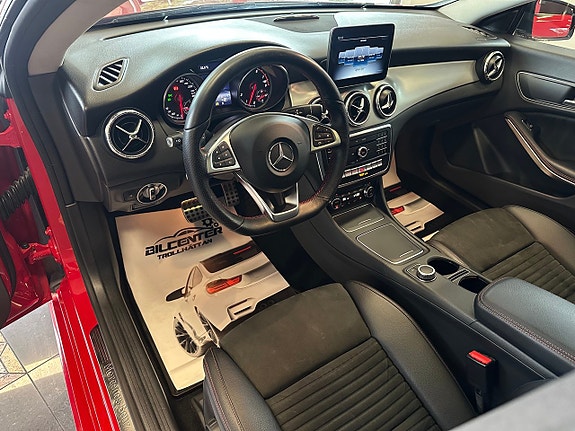Mercedes-Benz CLA200 9 of 13