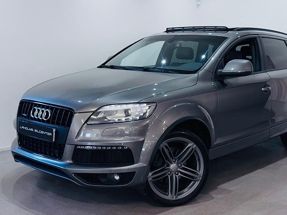 Audi Q7 2 of 23