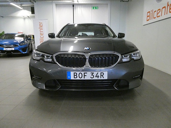 BMW 330e 10 of 27