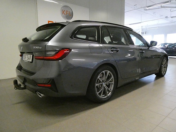 BMW 330e 6 of 27