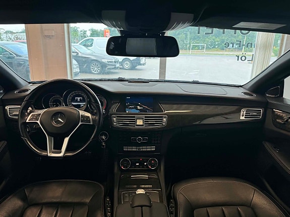 Mercedes-Benz CLS350 12 of 26