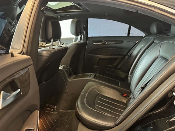 Mercedes-Benz CLS350 9 of 26