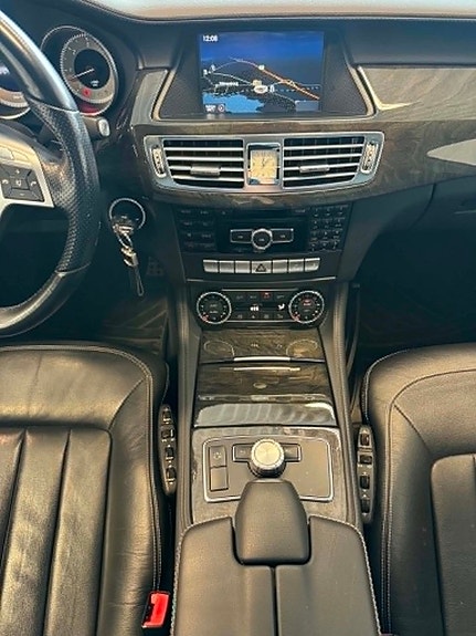 Mercedes-Benz CLS350 20 of 26