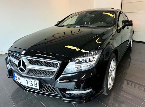 Mercedes-Benz CLS350 2 of 26