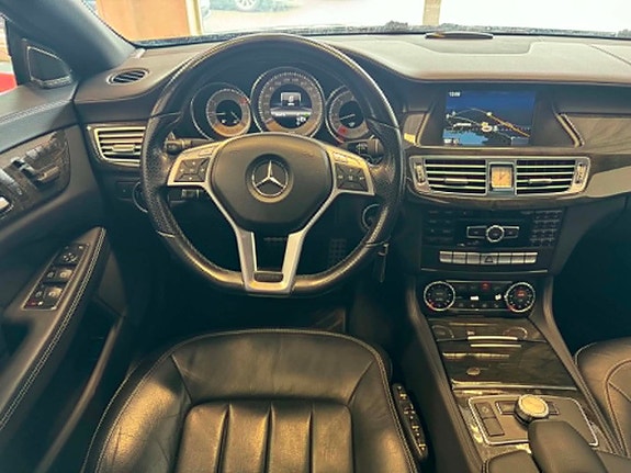 Mercedes-Benz CLS350 15 of 26