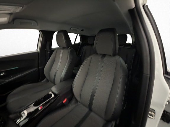 Peugeot 2008 9 of 23
