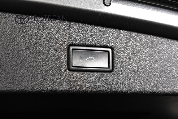 Volkswagen Tiguan 12 of 22