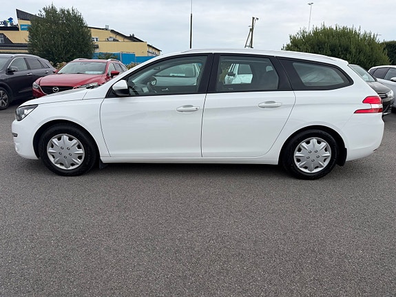 Peugeot 308 SW 2 of 24