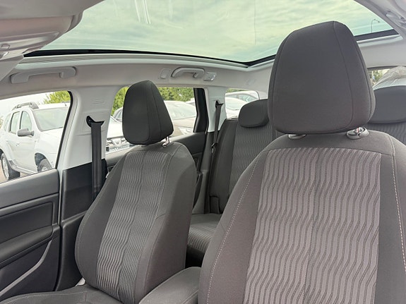 Peugeot 308 SW 12 of 24