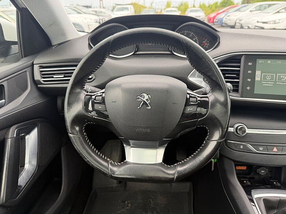 Peugeot 308 SW 20 of 24