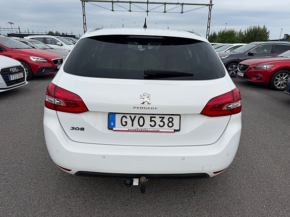 Peugeot 308 SW 4 of 24