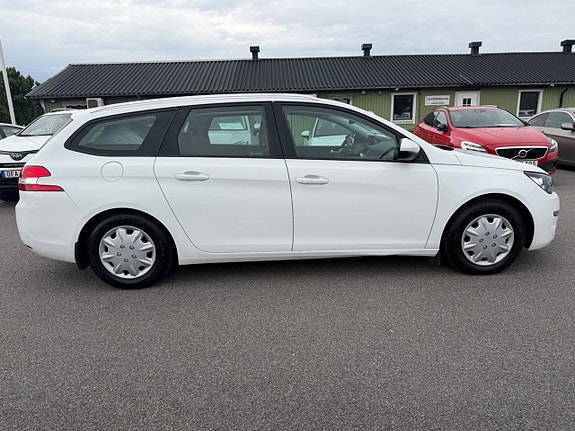 Peugeot 308 SW 6 of 24