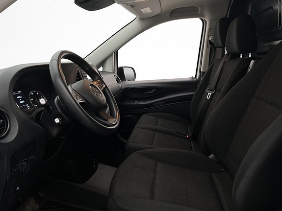 Mercedes-Benz Vito 108 15 of 30