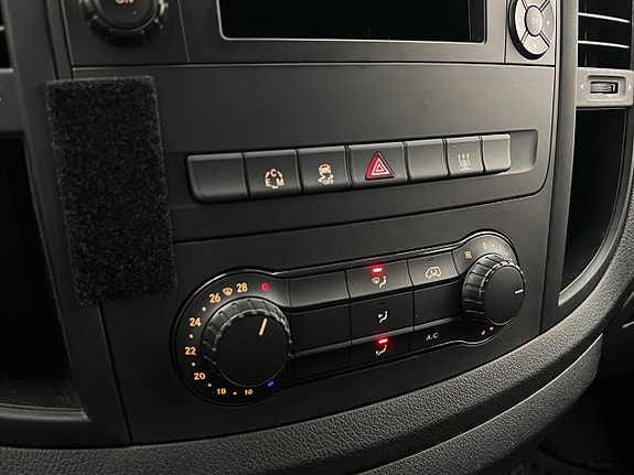 Mercedes-Benz Vito 108 24 of 30