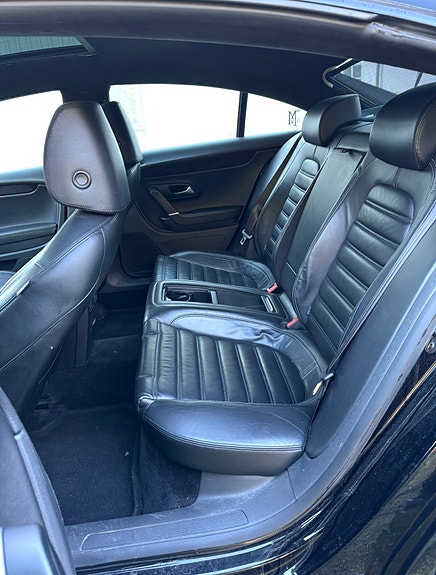 Volkswagen Passat CC 6 of 8