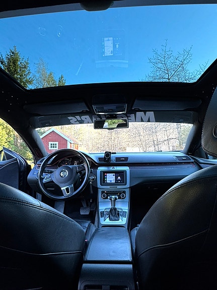 Volkswagen Passat CC 3 of 8