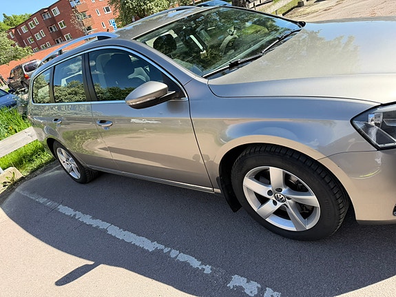 Volkswagen Passat 4 of 7