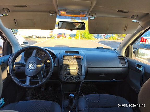 Volkswagen Polo 6 of 8