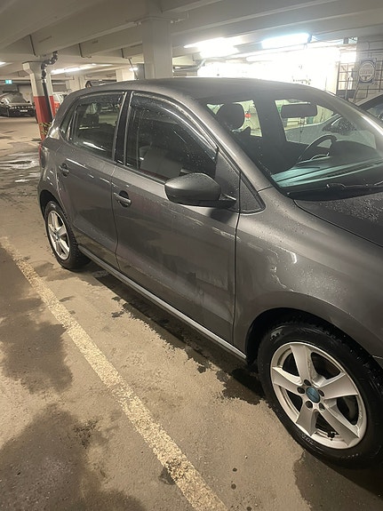 Volkswagen Polo 2 of 3