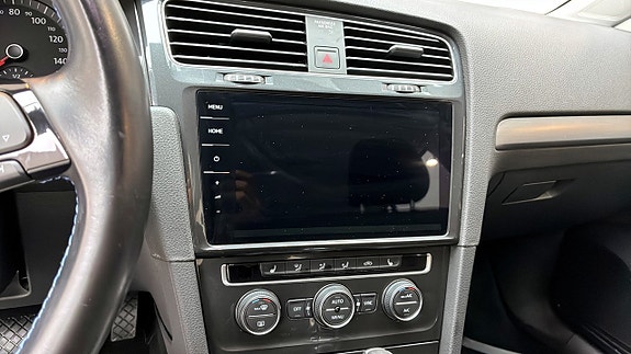 Volkswagen e-Golf VII 9 of 12