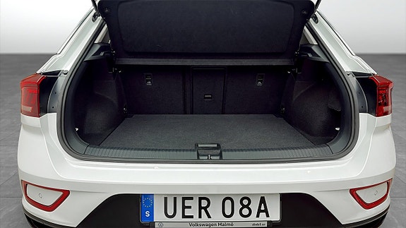 Volkswagen T-Roc 13 of 13