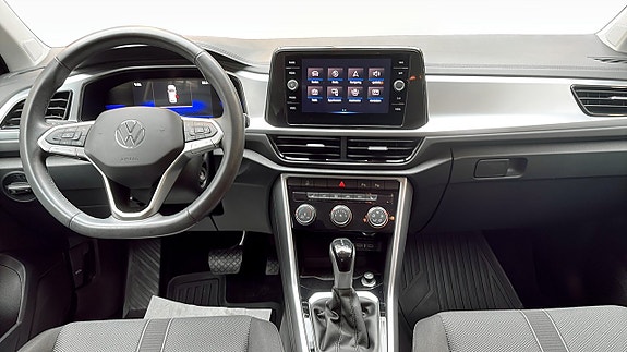 Volkswagen T-Roc 10 of 13