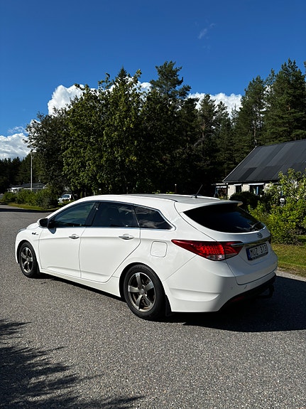 Hyundai i40 4 of 5