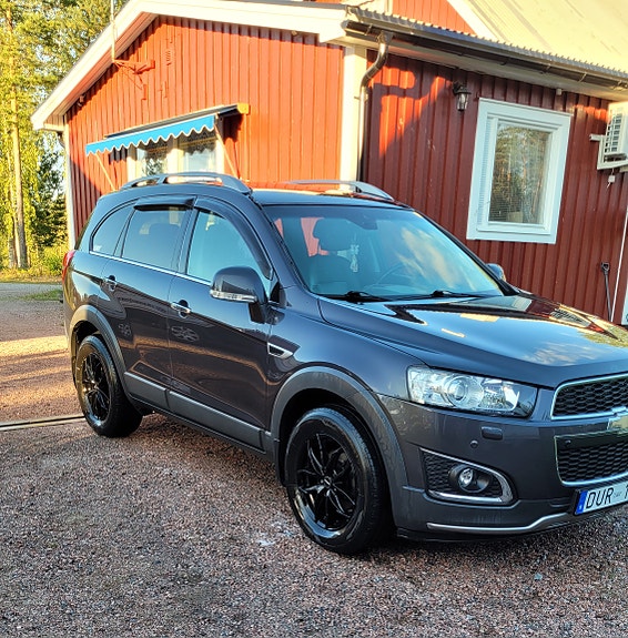 Chevrolet Captiva 2 of 9