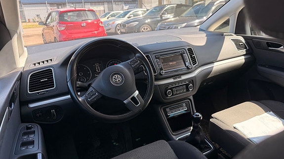 Volkswagen Sharan 8 of 30