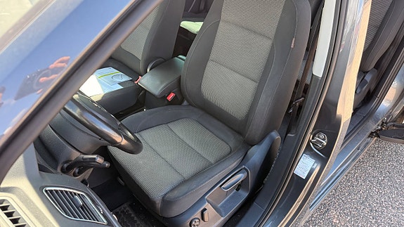 Volkswagen Sharan 9 of 30