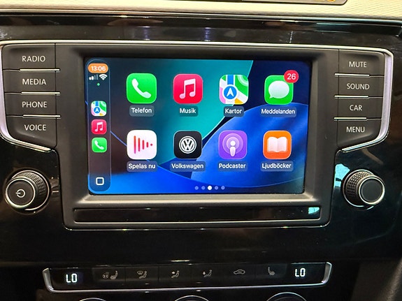 Volkswagen Passat Alltrack 18 of 27