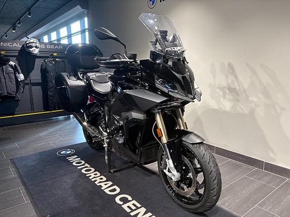 BMW S1000XR/3st väskor/Akrapovic/Chassisänkt 2 of 13