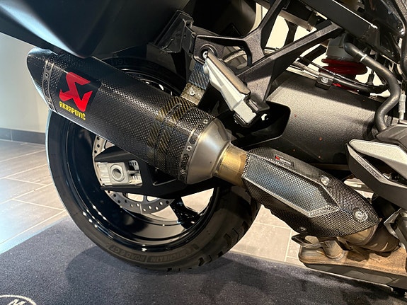 BMW S1000XR/3st väskor/Akrapovic/Chassisänkt 10 of 13